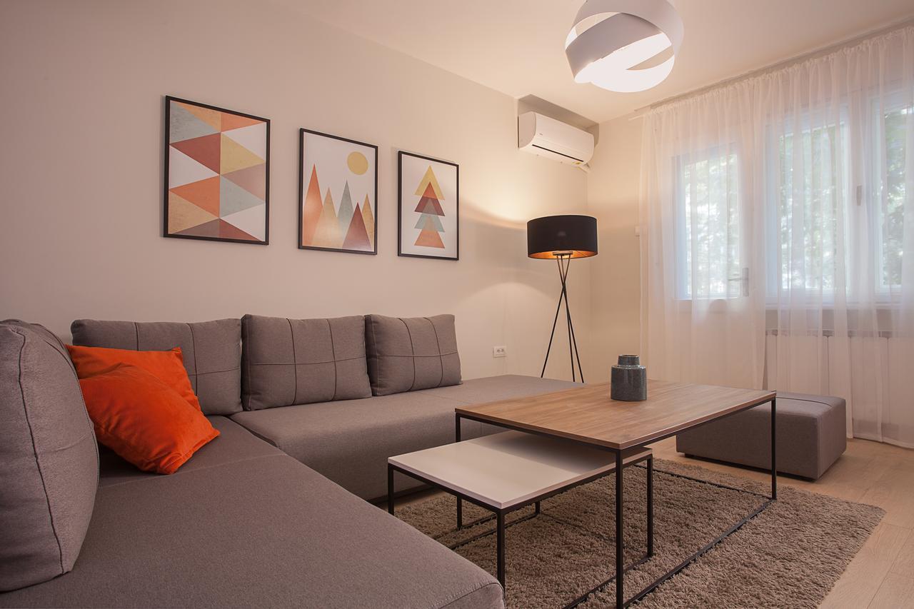 A&B Apartment Skopje Buitenkant foto